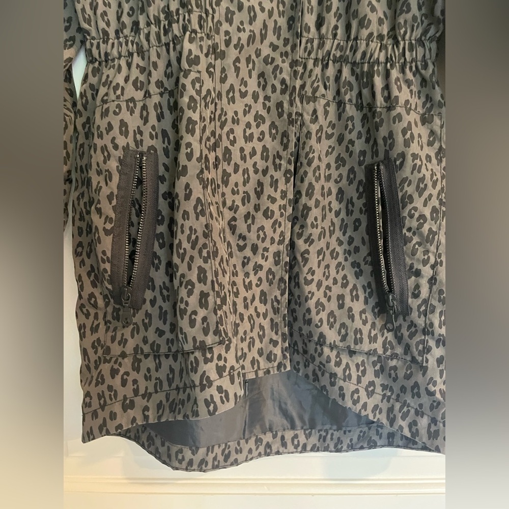 Tart Collections Leopard Print Utility Rain Jacket - Picture 3 of 9